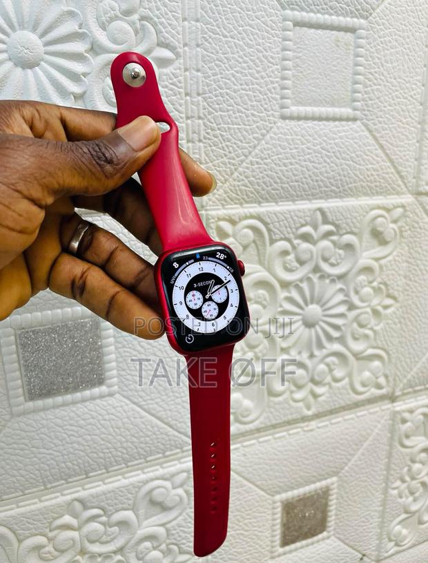 Apple Watch Series 8 45mm · Photo 4