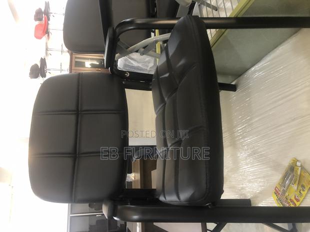 Visitor’S Chair · Photo 3