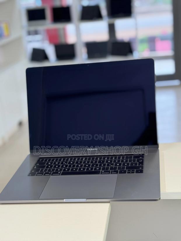 Laptop Apple MacBook Pro 2019 16GB Intel Core I7 SSD 512GB