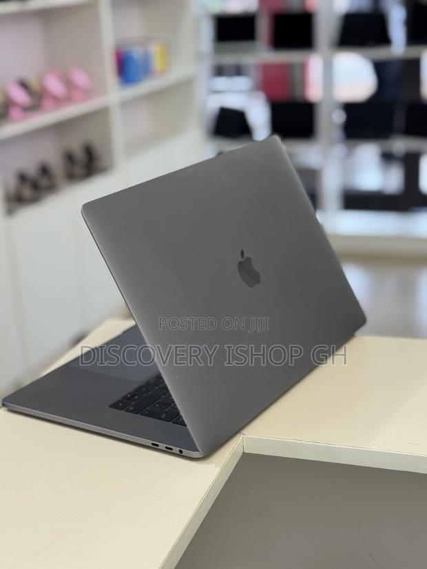 Laptop Apple MacBook Pro 2019 16GB Intel Core I7 SSD 512GB photo 3