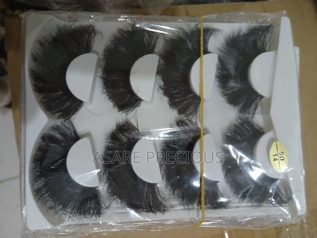 Fluffy Eyelashes · Photo 2