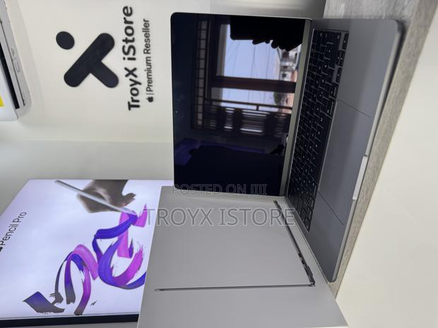 Laptop Apple MacBook Air 2022 M2 8GB Apple M2 SSD 256GB