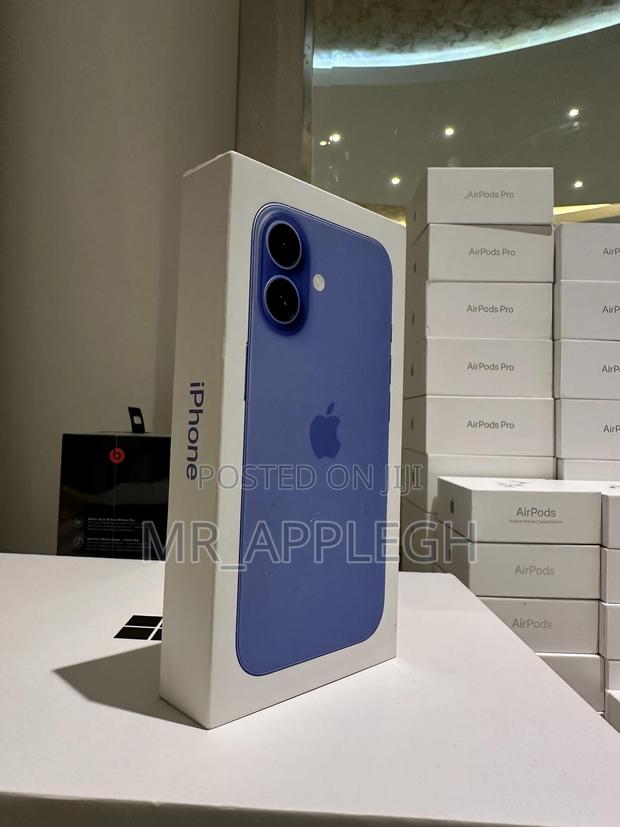 New Apple iPhone 16 256 GB Blue photo 2