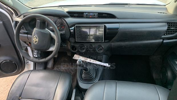 Toyota Hilux Revo Smart Cab Deisel 2.8 AWD 2016 White