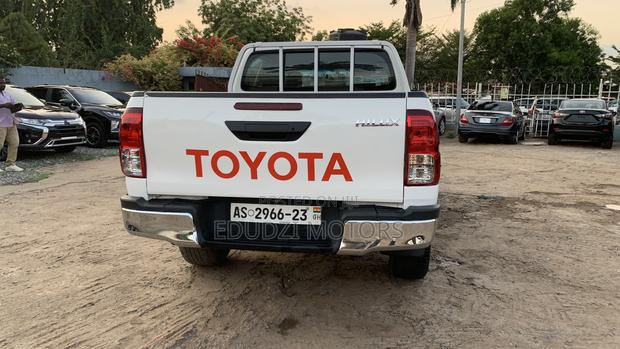 Toyota Hilux Revo Smart Cab Deisel 2.8 AWD 2016 White