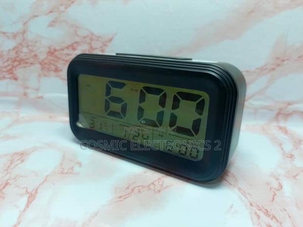 Digital Table Alarm Clock photo 5