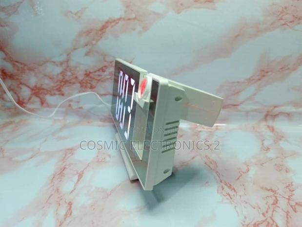 Projector Mirror Alarm Clock photo 2