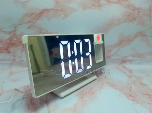 Projector Mirror Alarm Clock photo 4