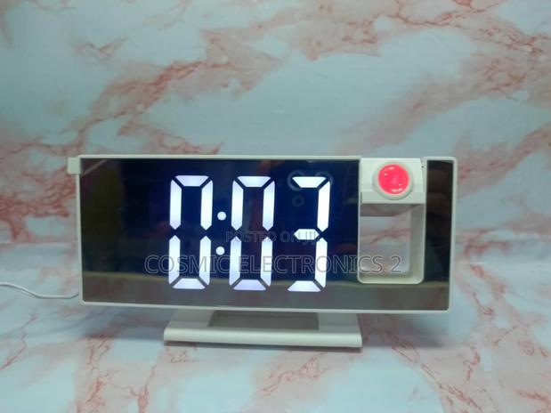 Projector Mirror Alarm Clock photo 6