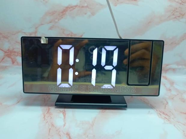 Projector Mirror Alarm Clock photo 10