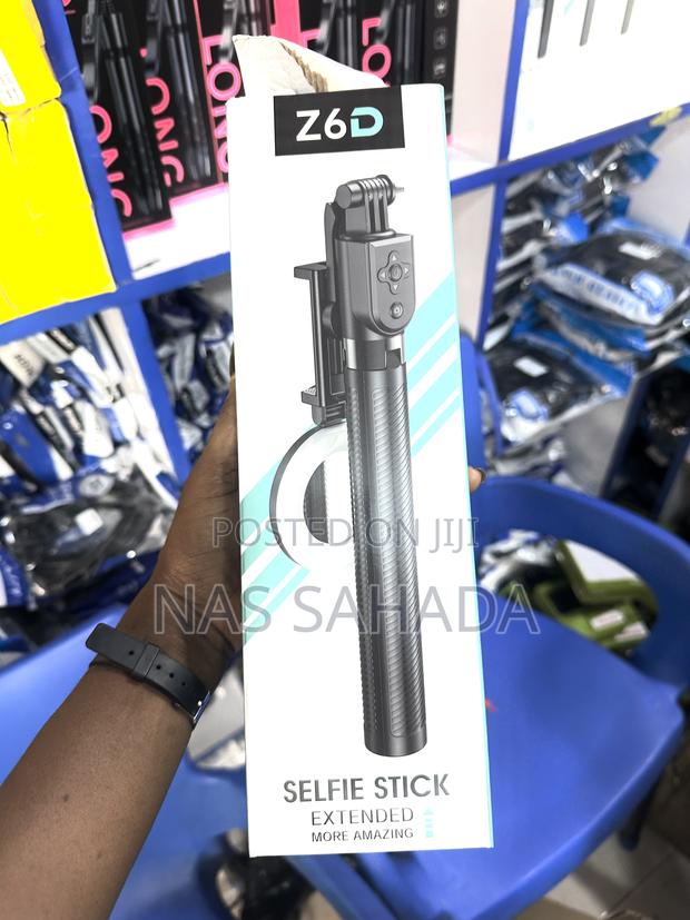 Z6d Selfie Sticks Tripod With Two Light · Photo 3