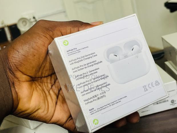 Apple Airpods Pro (2nd Gen) With Magsafe Case photo 3