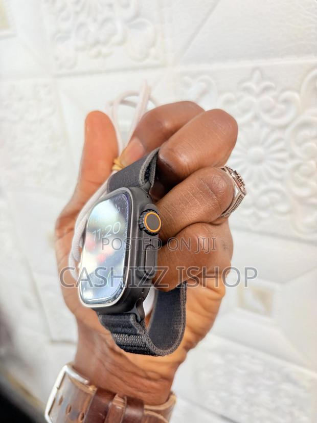 Apple Watch Ultra 2 Black · Photo 3