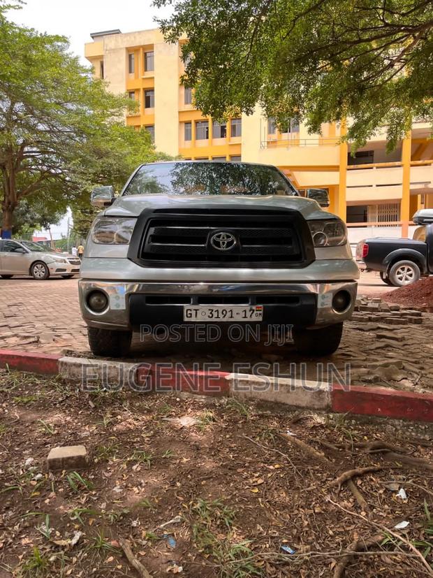 Toyota Tundra 2009 Silver