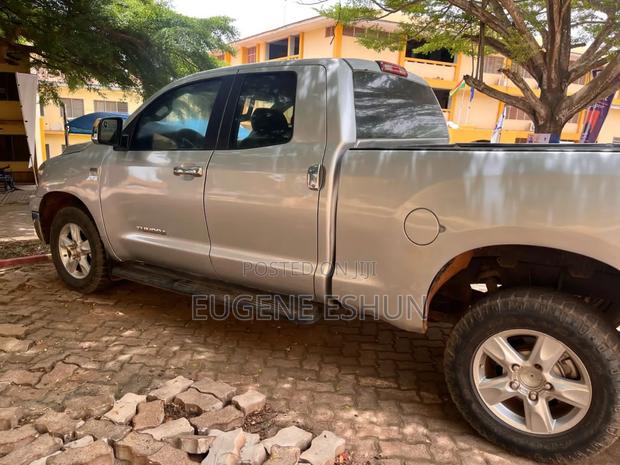 Toyota Tundra 2009 Silver