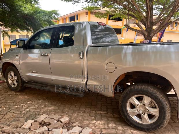Toyota Tundra 2009 Silver