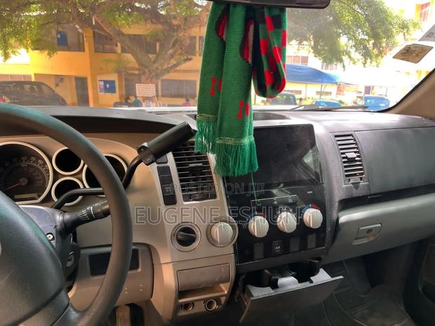 Toyota Tundra 2009 Silver