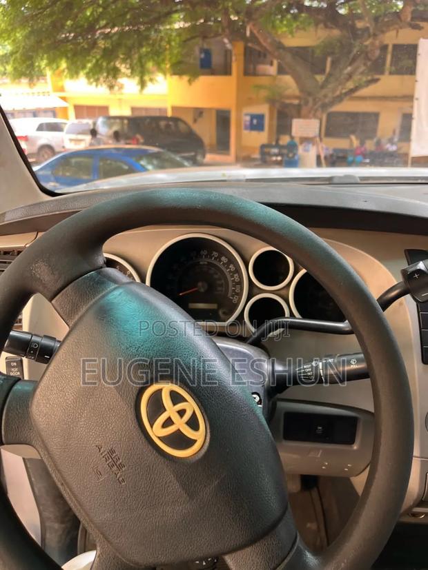 Toyota Tundra 2009 Silver