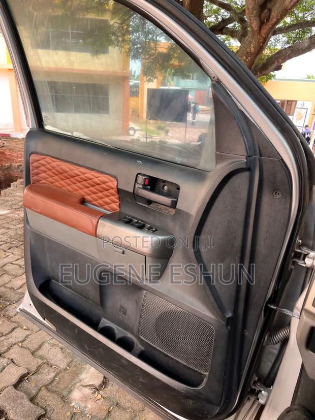 Toyota Tundra 2009 Silver