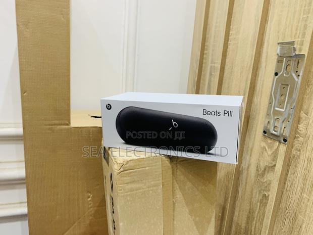 Beats by Dr. Dre Pill Wireless Speaker (Matte Black) · Photo 2