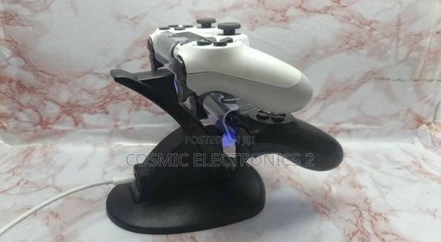 Slim Pro Dual Charging Stand photo 11