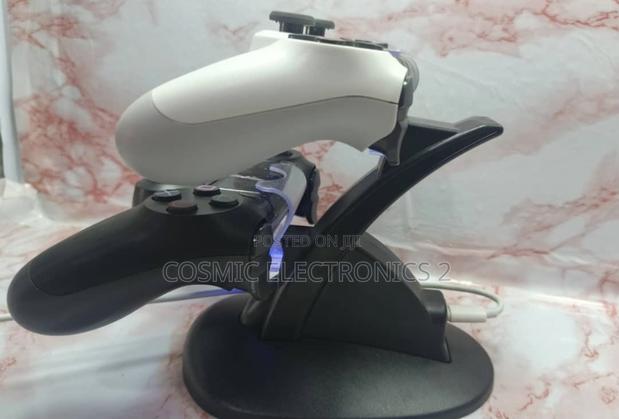 Slim Pro Dual Charging Stand photo 9