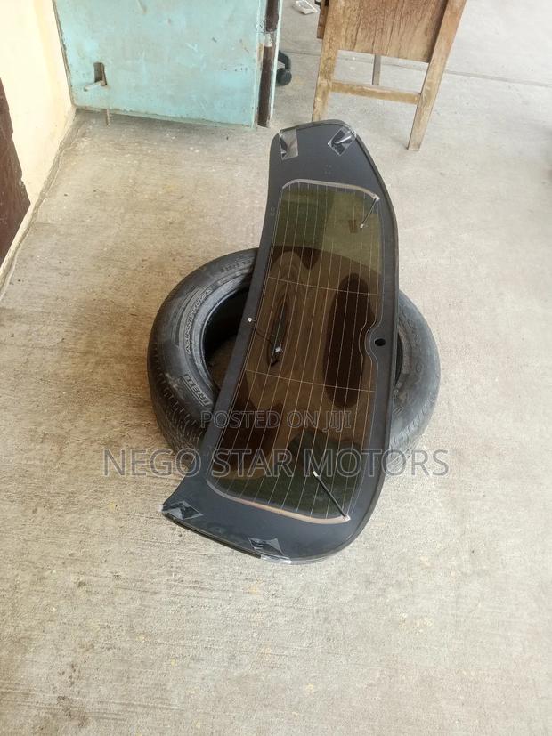 Jeep Renegade 2018 Back Glass Tinted photo 3