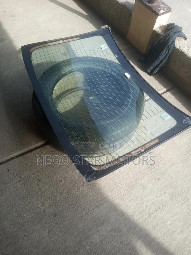 Toyota Yaris Ia Back Glass