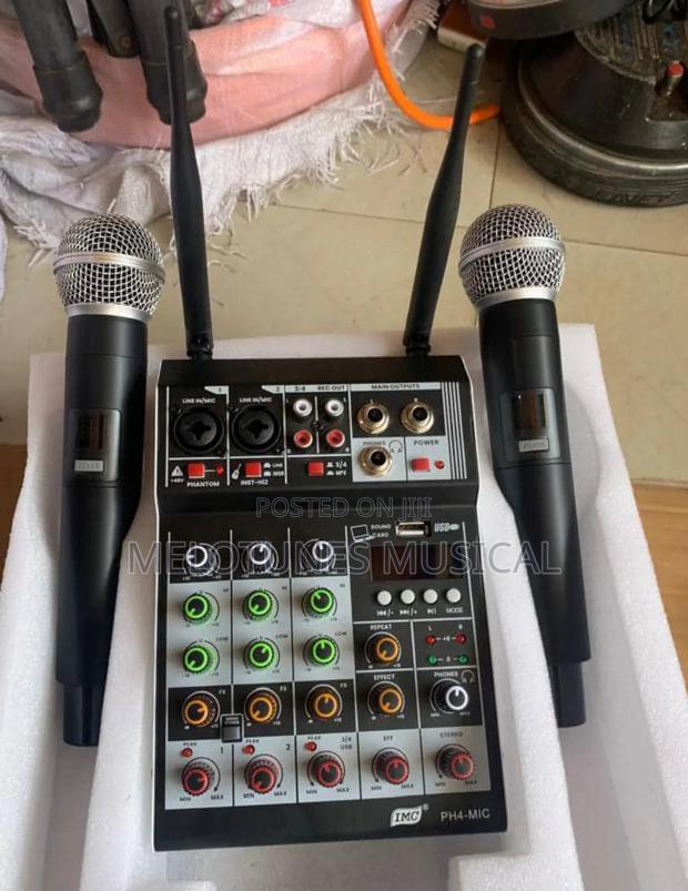 4-Channel Professional Effect Mixer and Twi Microphone · Photo 3