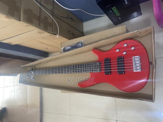 Ibanez Sound Gio Bass Guitar · Photo 3