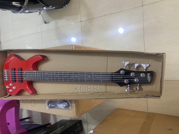 Ibanez Sound Gio Bass Guitar · Photo 4