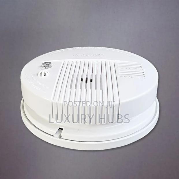 Security Alarm Smoke Detector · Photo 3