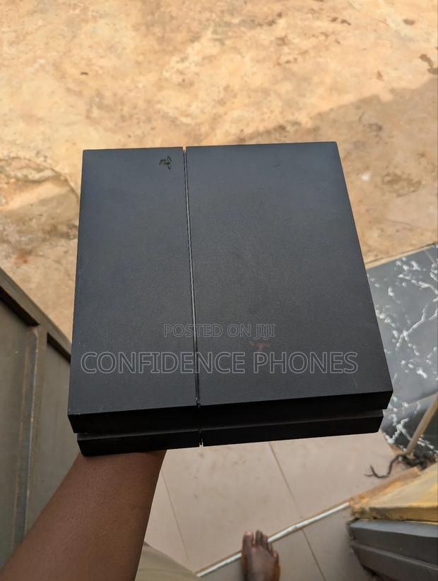 Playstation 4 With All Accessories