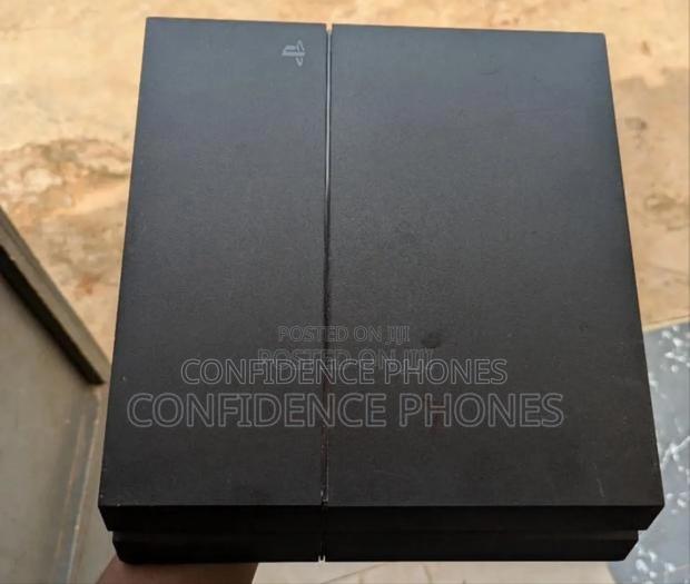 Playstation 4 With All Accessories