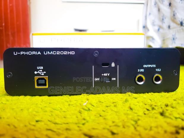 Behringer U-phoria Umc202hd photo 5
