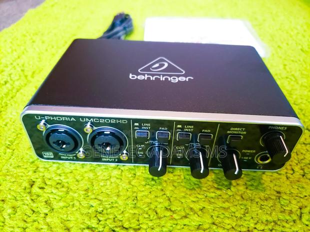 Behringer U-phoria Umc202hd photo 6