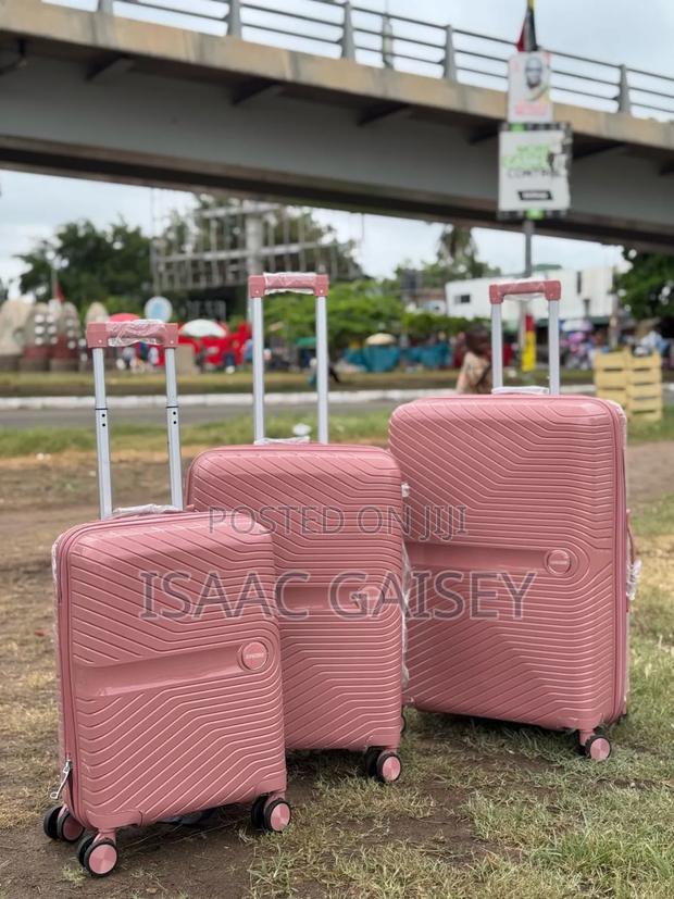 Three in One Quality Anticrake Lightweight Luggages · Photo 2
