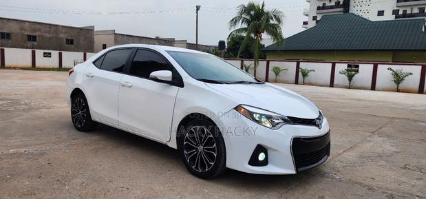 Toyota Corolla S Plus 4dr Sedan (1.8L 4cyl CVT) 2016 White