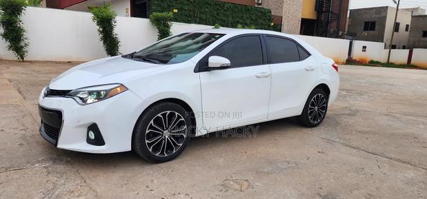 Toyota Corolla S Plus 4dr Sedan (1.8L 4cyl CVT) 2016 White