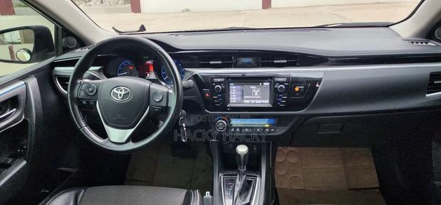 Toyota Corolla S Plus 4dr Sedan (1.8L 4cyl CVT) 2016 White