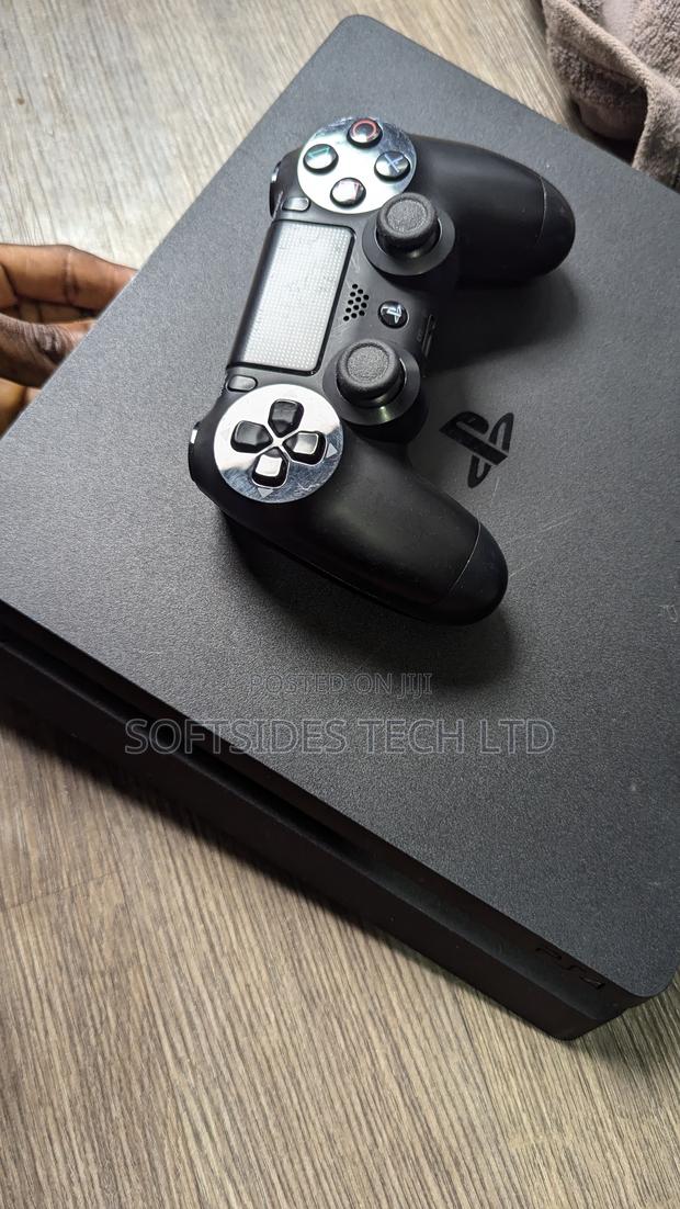 Ps4 Pro: 4k Hdr, Controller & Cables, Reset - Good Now!