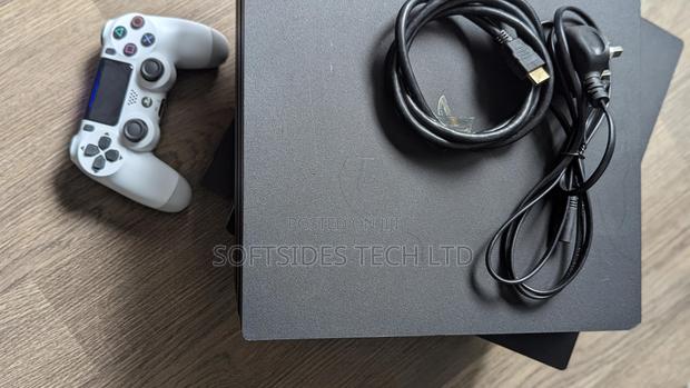 Ps4 Pro: 4k Hdr, Controller & Cables, Reset - Good Now! photo 2