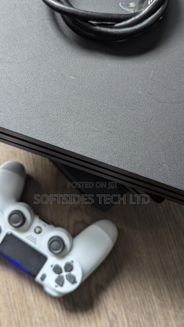 Ps4 Pro: 4k Hdr, Controller & Cables, Reset - Good Now! photo 4