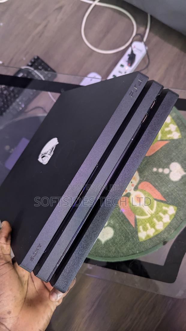 Playstation 4 Pro Video Game Console From Home photo 9