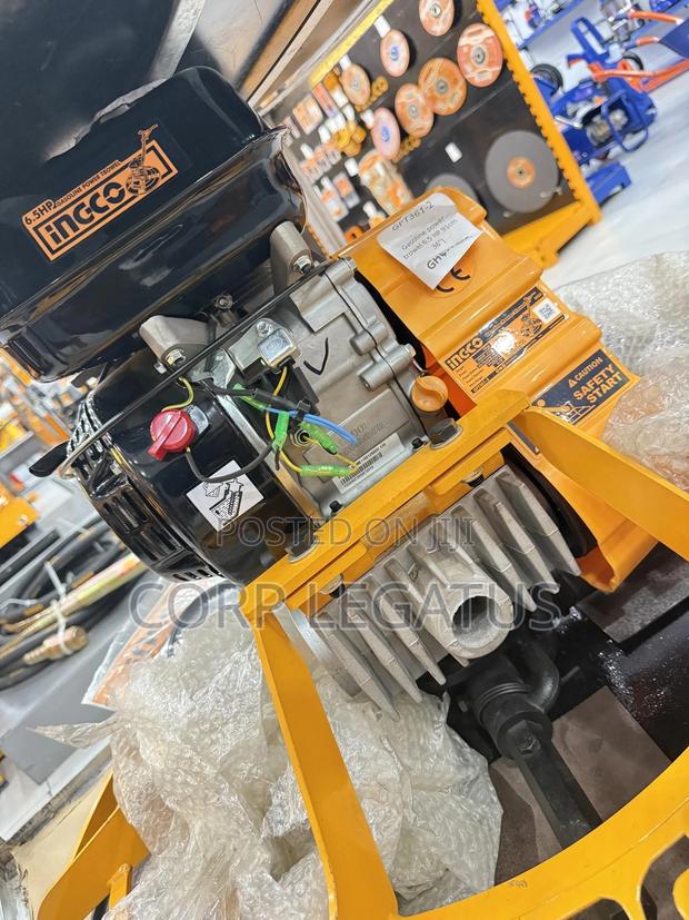 Ingco Gasoline Power Trowel photo 3