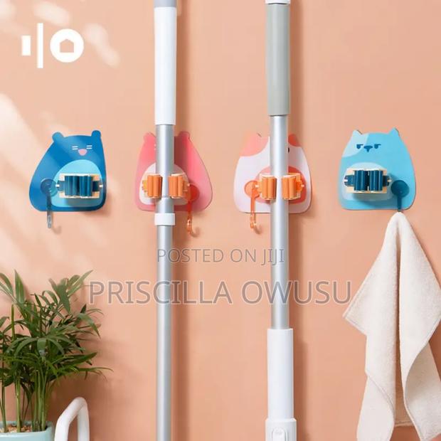 Broom Holder / Mop Holder · Photo 4