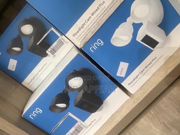 Well Design Ring Floodlight Cam Wired Plus 1080p Hd Vidoe. · Photo 2