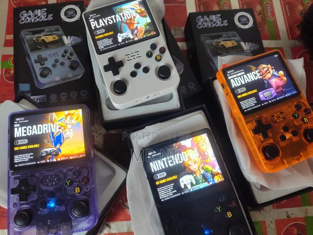 R36s Retro Handheld Console With Many Games photo 2