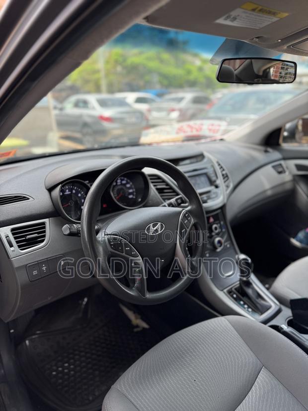 Hyundai Elantra Limited 4dr Sedan (1.8L 4cyl 6A) 2014 Gray