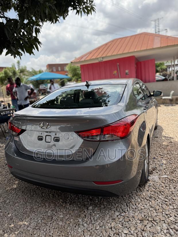Hyundai Elantra Limited 4dr Sedan (1.8L 4cyl 6A) 2014 Gray